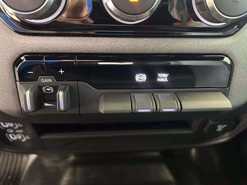 Used 2026 RAM 3500 Tradesman w/ Chrome Appearance Group A AWD/4WD image 48