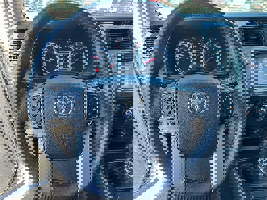 Used 2016 Toyota 4Runner SR5 image 19