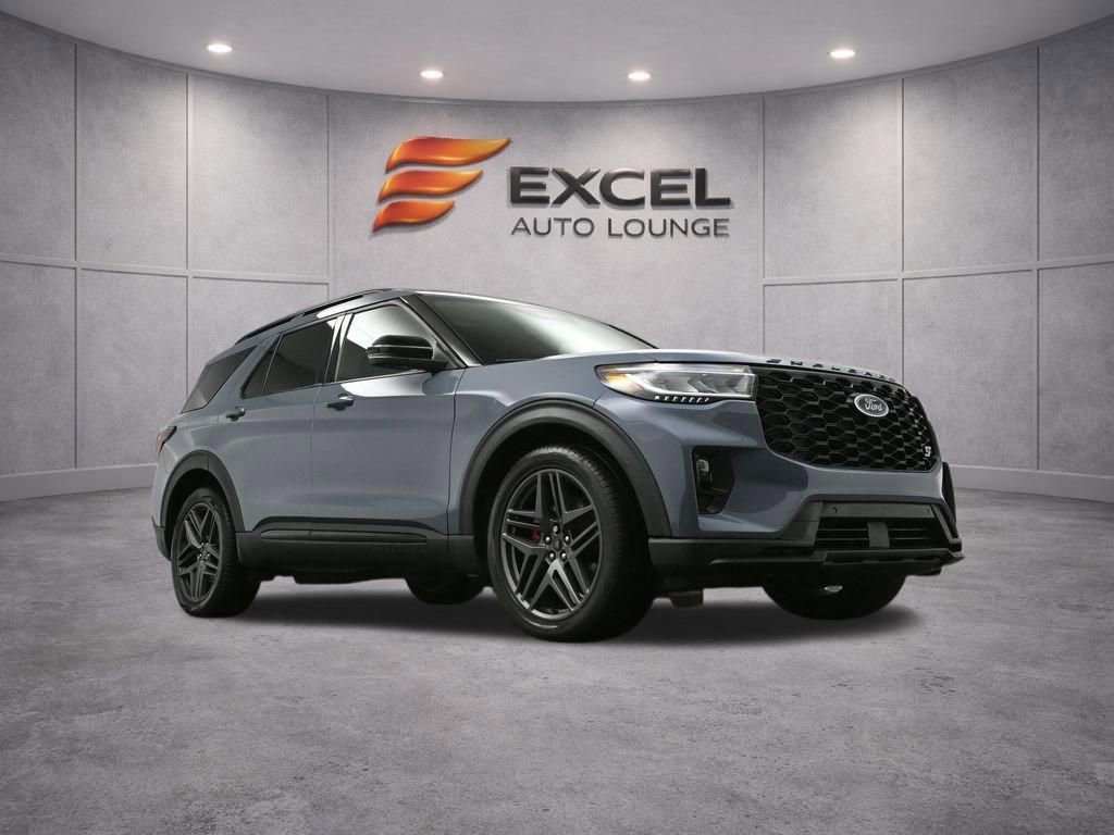 Used 2025 Ford Explorer ST image 47