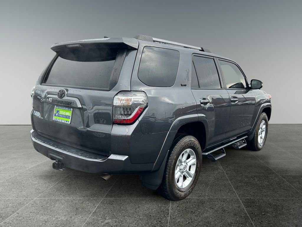 Used 2022 Toyota 4Runner SR5 Premium image 7