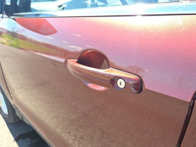 Used 2018 Ford Escape SE image 22