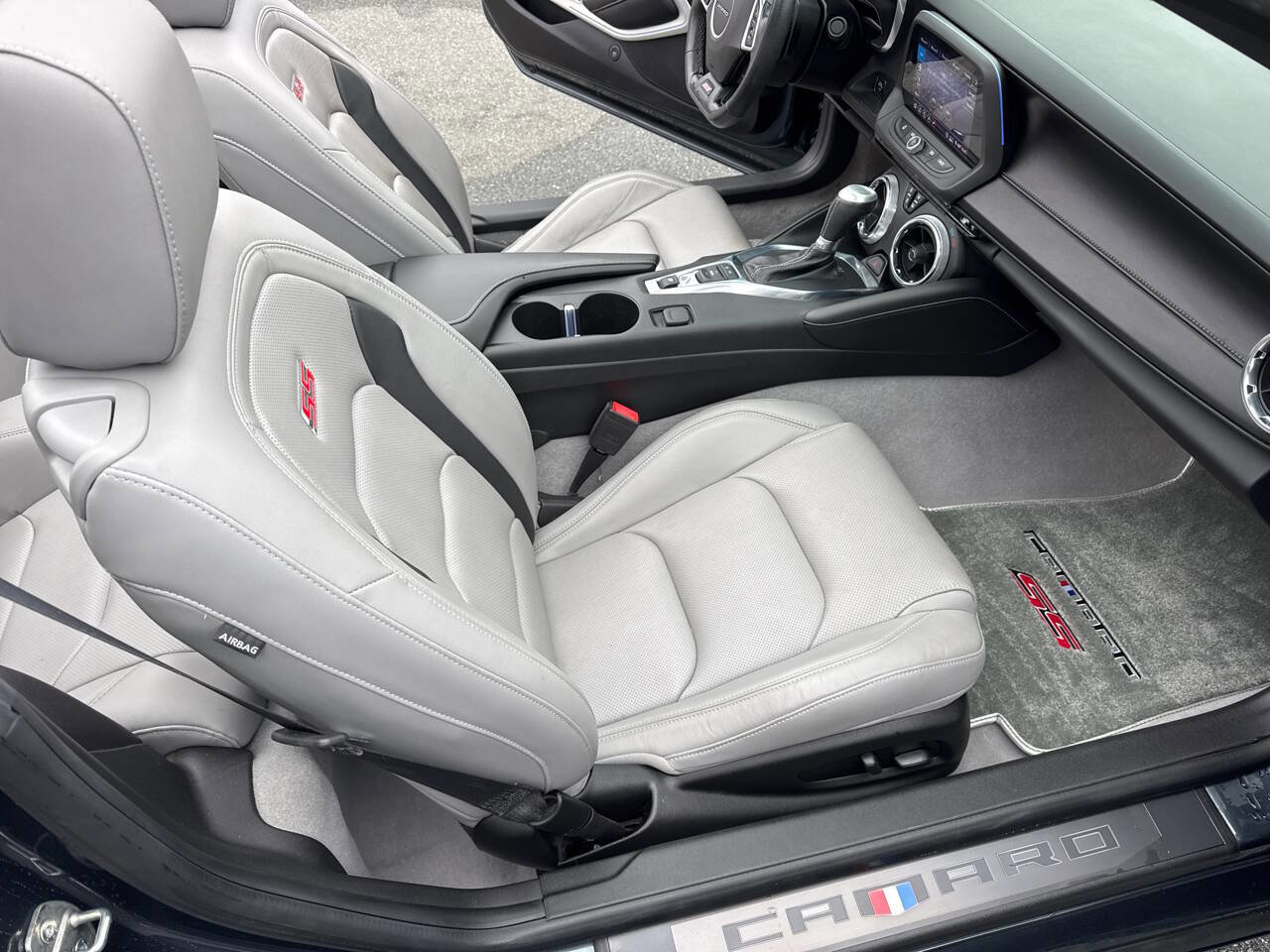 Used 2020 Chevrolet Camaro SS image 14