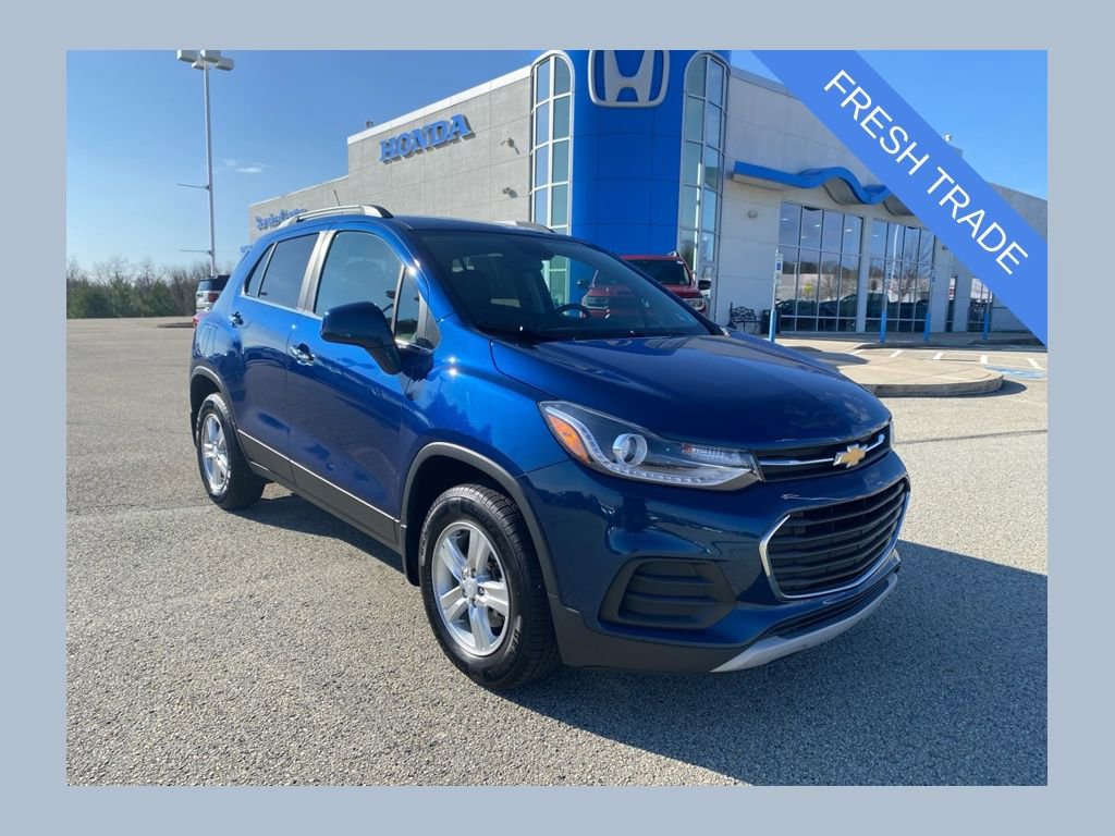 Used 2019 Chevrolet Trax LT w/ LT Convenience Package image 1