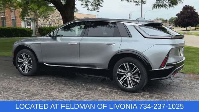 Used 2024 Cadillac Lyriq Luxury AWD/4WD image 6