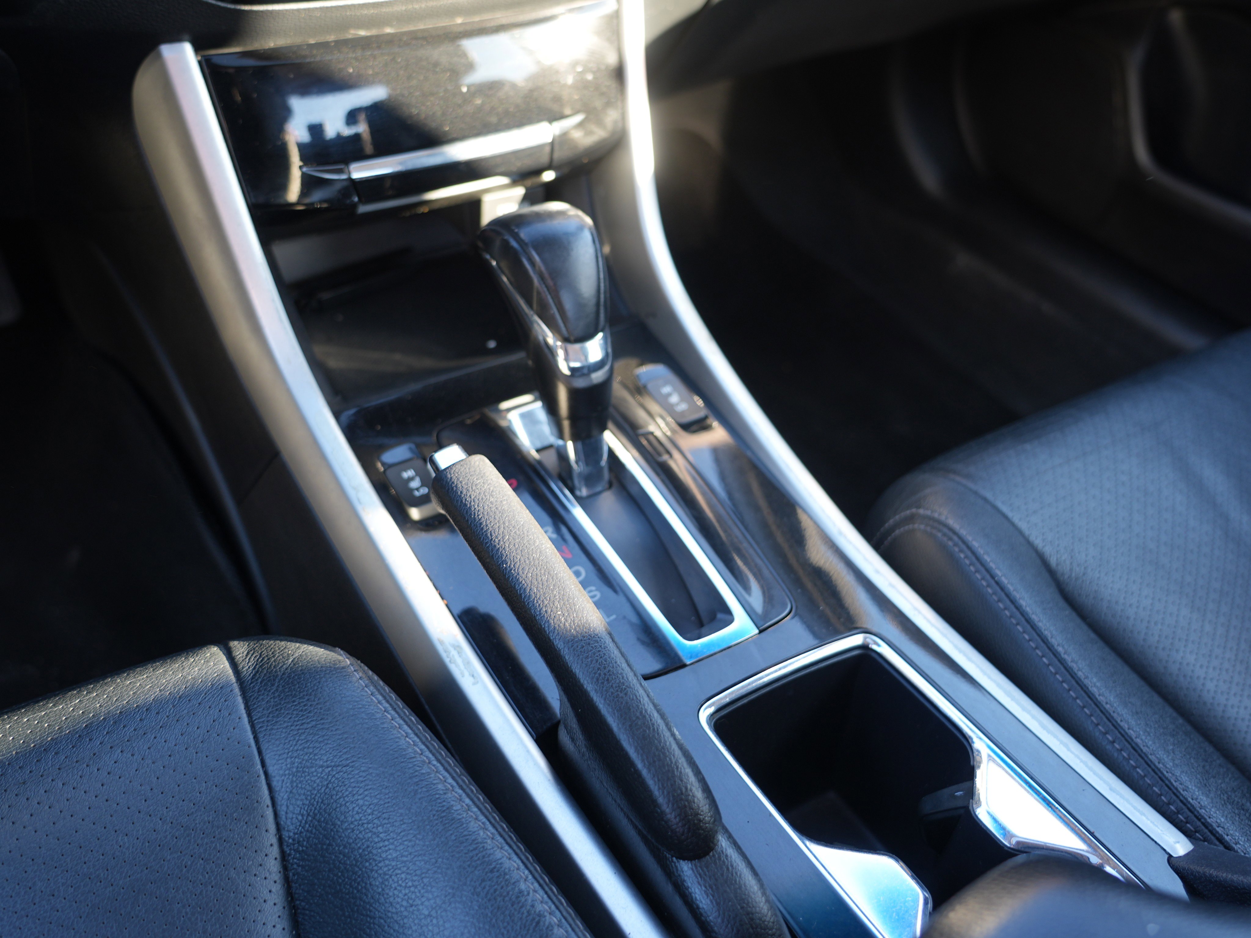 Used 2017 Honda Accord EX-L image 26