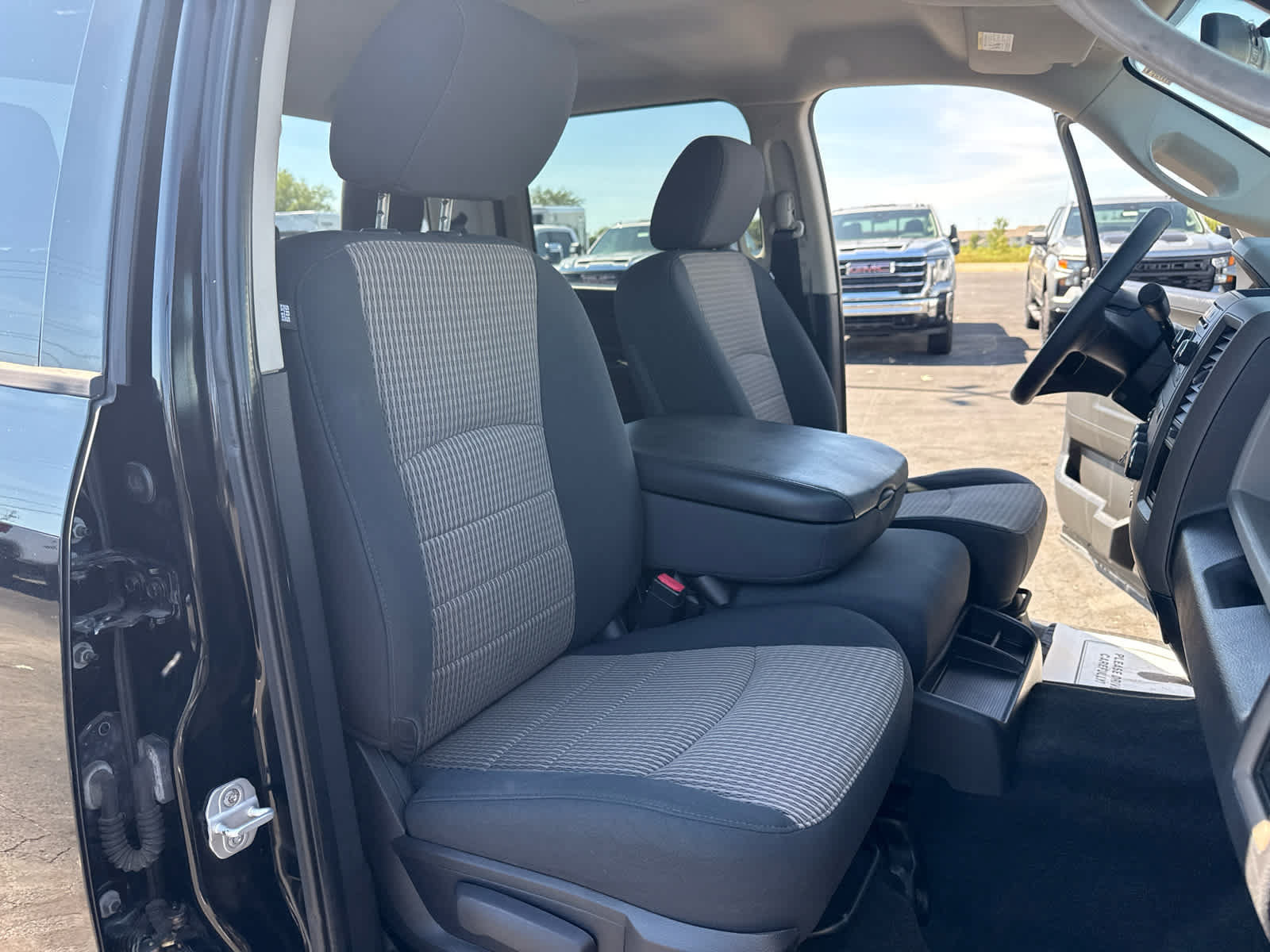 Used 2012 RAM 1500 Express w/ ST Popular Equipment Group AWD/4WD image 25