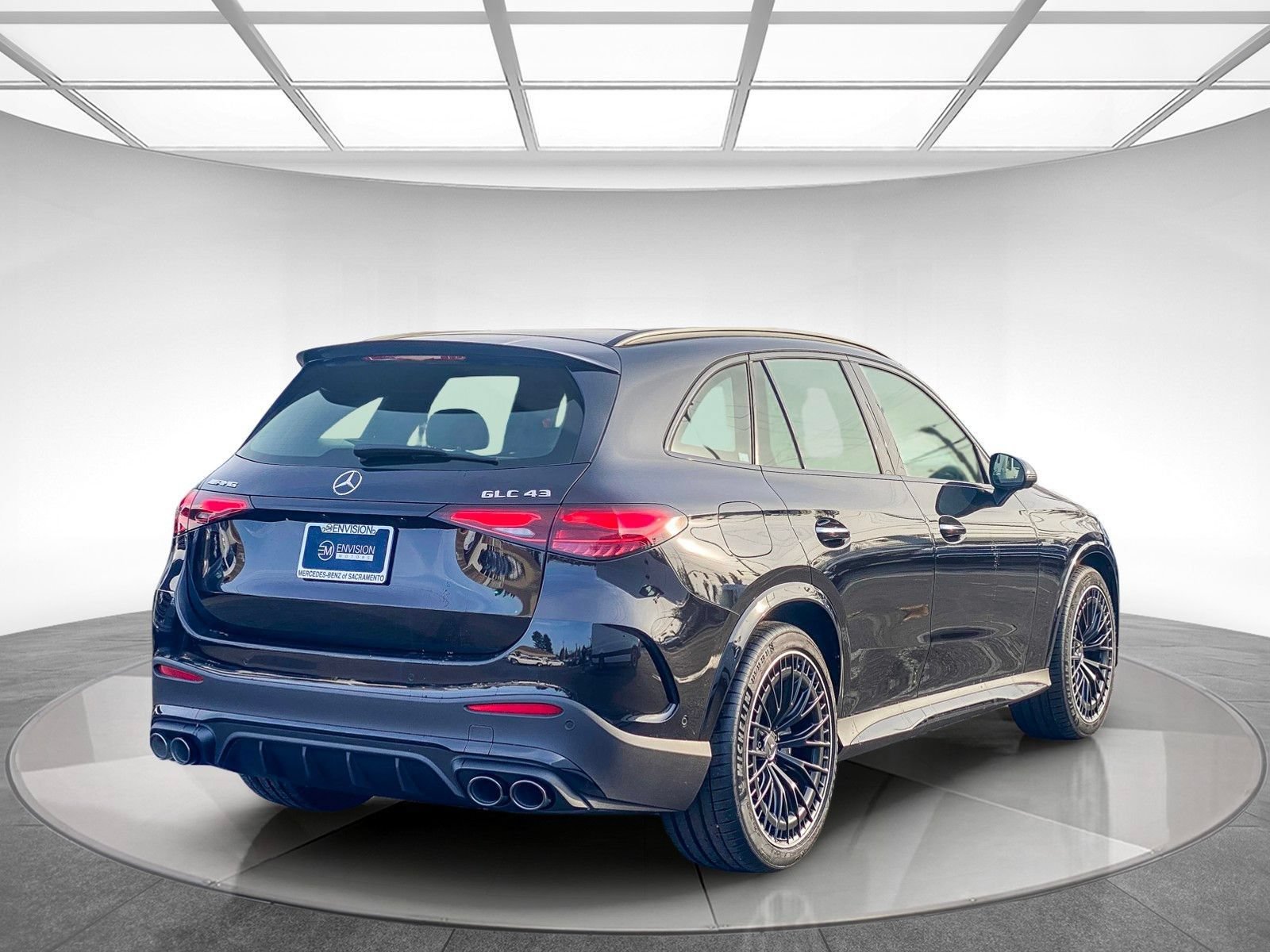 New 2025 Mercedes-Benz GLC 43 AMG 4MATIC image 4