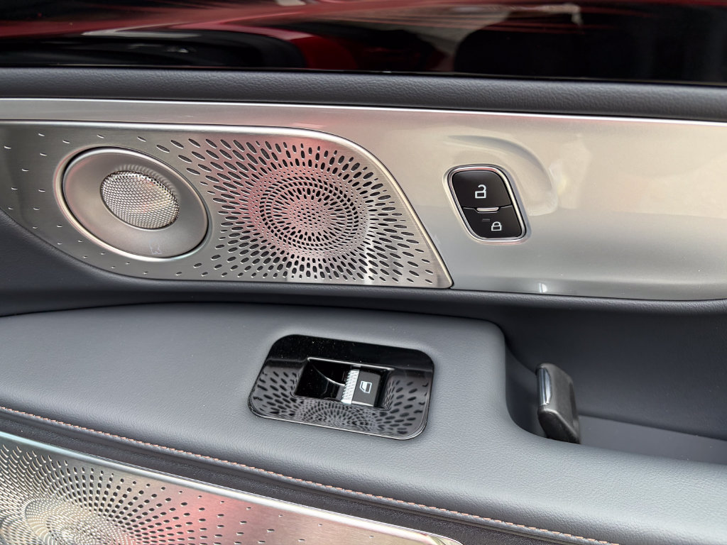 New 2026 Lincoln Nautilus Reserve AWD/4WD image 34