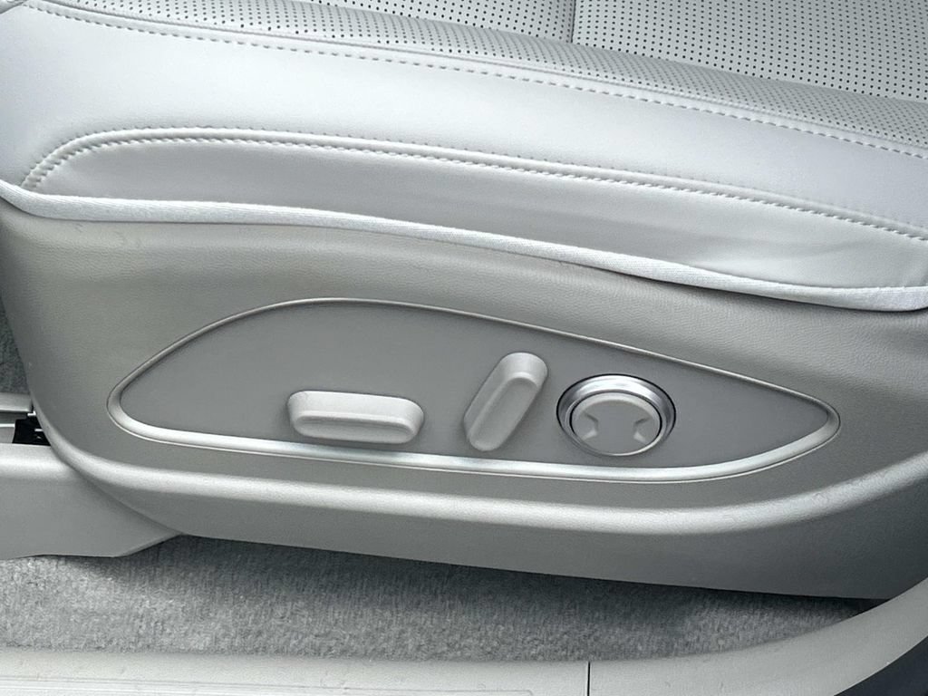 New 2026 Hyundai Palisade FWD Hybrid image 17