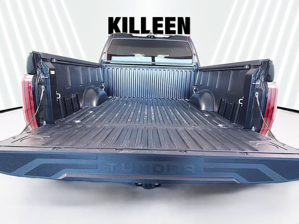 Used 2025 Toyota Tundra Limited AWD/4WD image 30