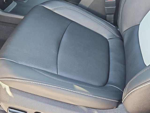 New 2026 Toyota Sienna XSE FWD image 4