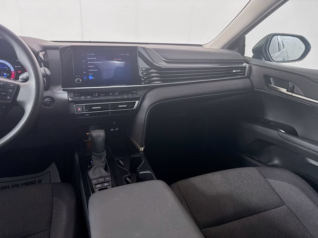 Used 2025 Toyota Camry LE w/ Convenience Package FWD image 26