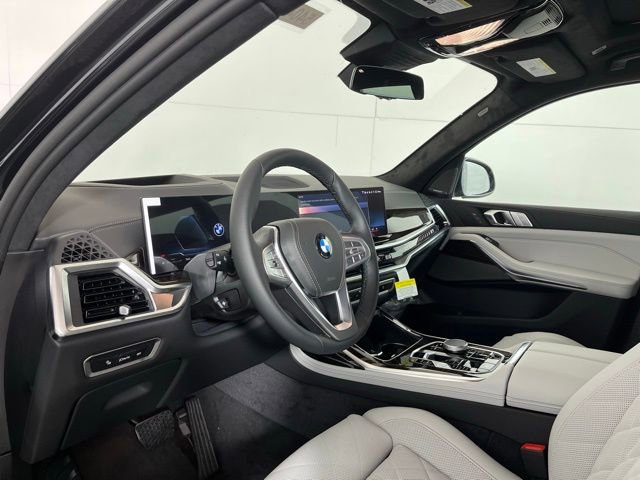New 2026 BMW X7 xDrive40i w/ Premium Package AWD/4WD image 8