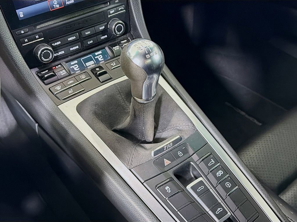 Used 2021 Porsche 718 Boxster S image 20