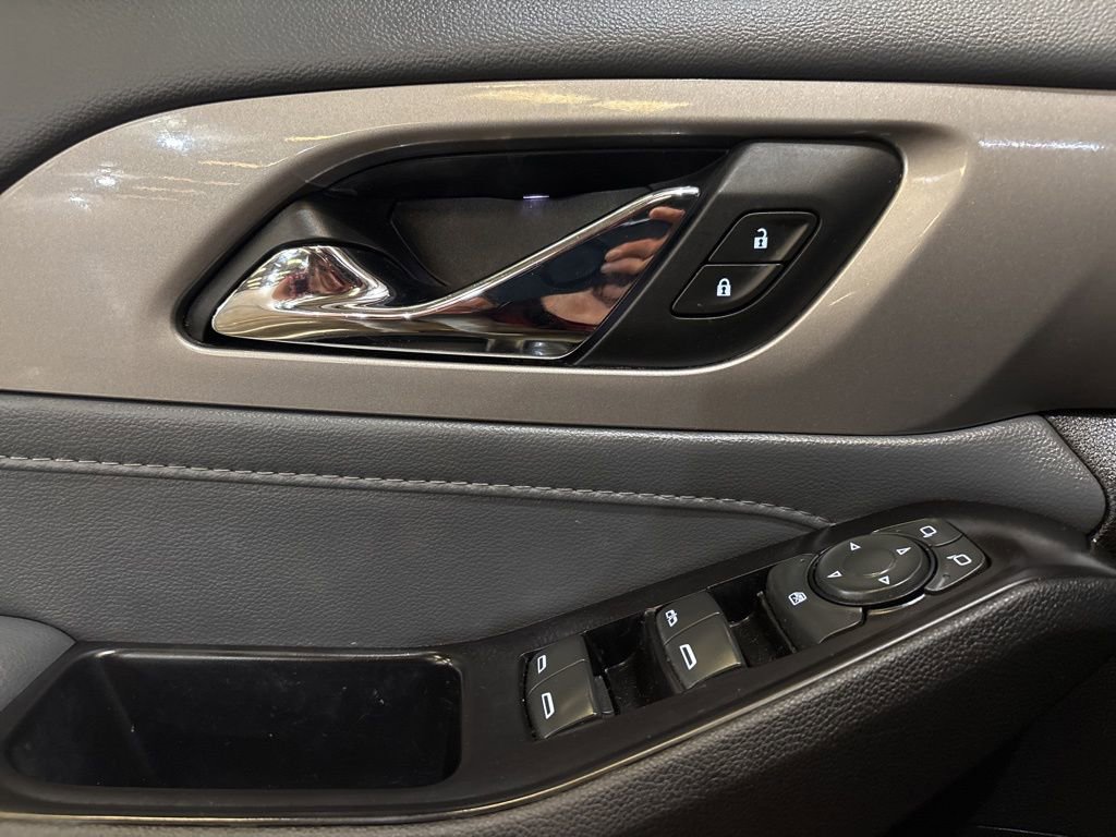 Used 2019 Chevrolet Traverse LT w/ LT Premium Package image 19