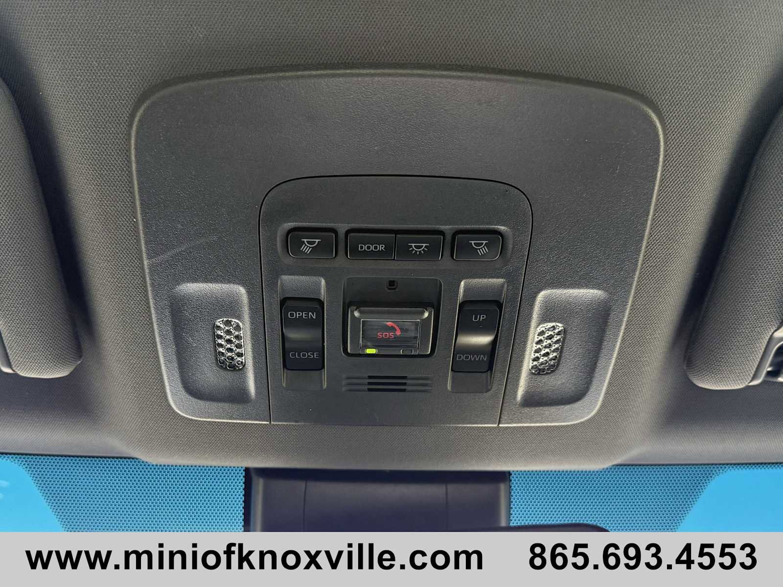 Used 2022 Toyota Avalon XLE image 21