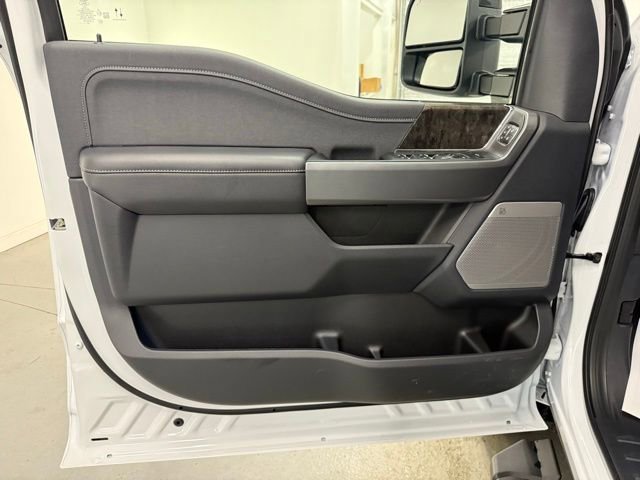 New 2026 Ford F350 Lariat w/ Black Appearance Package image 13
