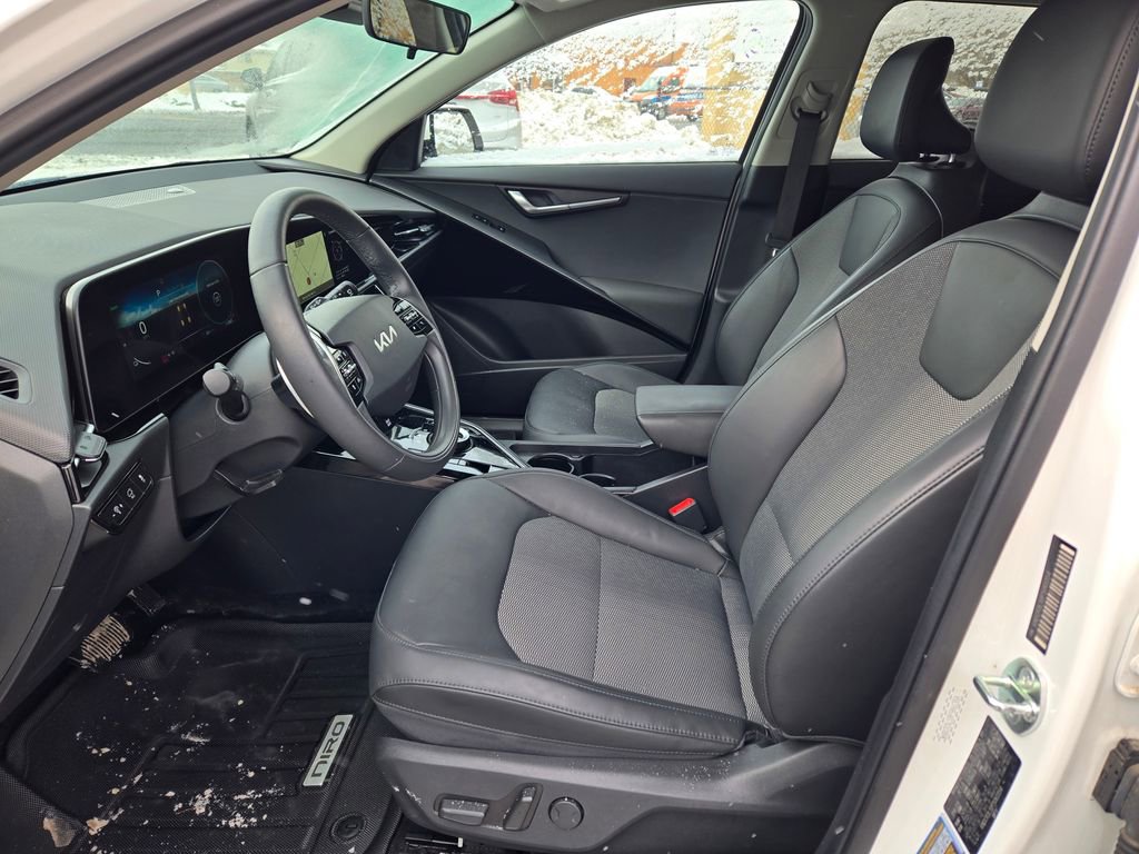 Used 2023 Kia Niro Wind image 30