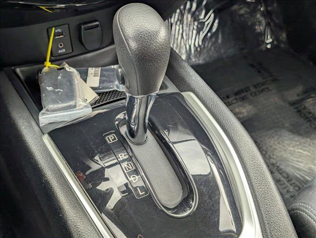 Used 2016 Nissan Rogue S w/ Appearance Package image 11