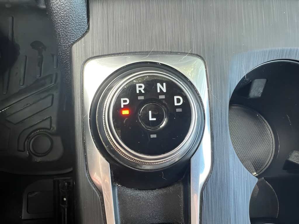 Used 2020 Ford Escape SE AWD/4WD image 36