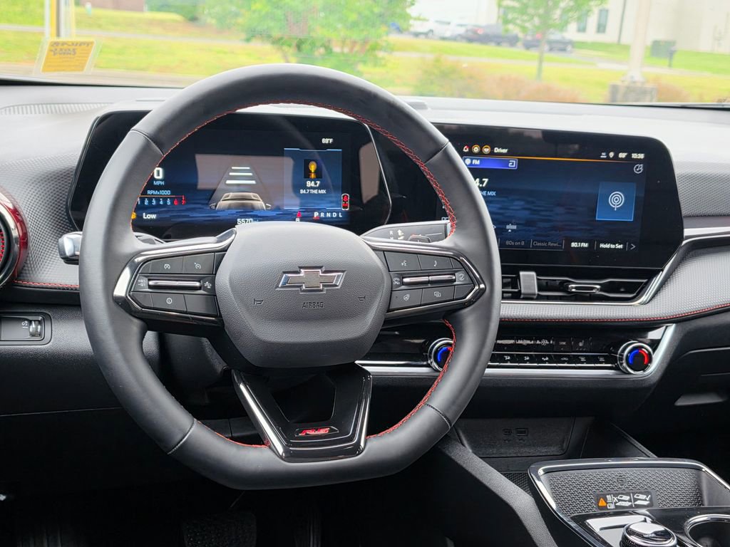 Used 2026 Chevrolet Equinox RS FWD image 36