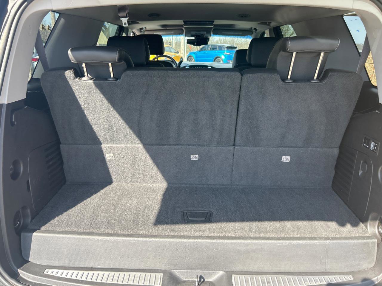 Used 2015 Chevrolet Tahoe LTZ RWD image 25