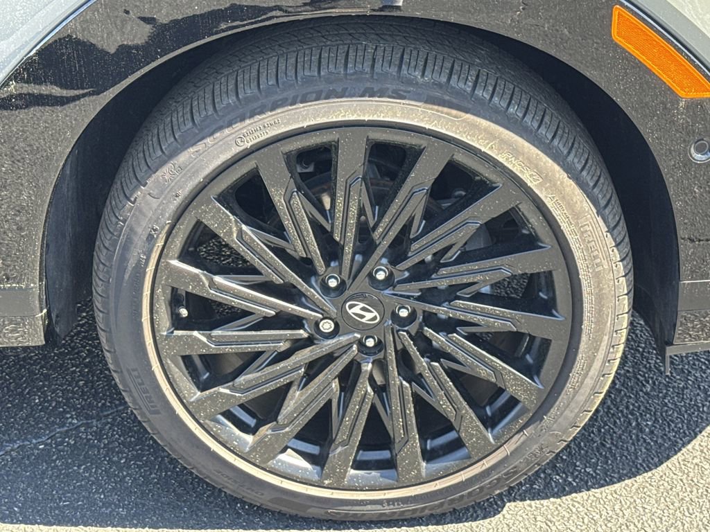 Used 2025 Hyundai Santa Fe Calligraphy image 12