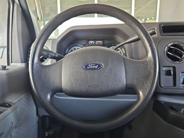 Used 2014 Ford E-250 and Econoline 250 w/ Power Group RWD image 12