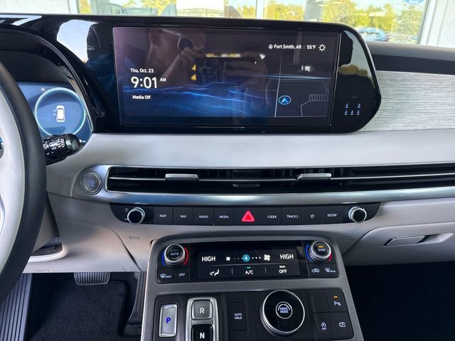 Used 2024 Hyundai Palisade Calligraphy image 19