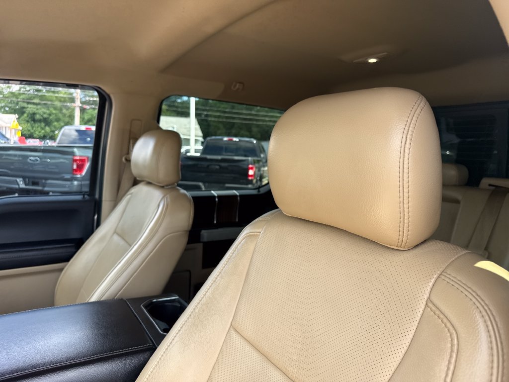Used 2017 Ford F150 Lariat w/ Equipment Group 502A Luxury AWD/4WD image 28