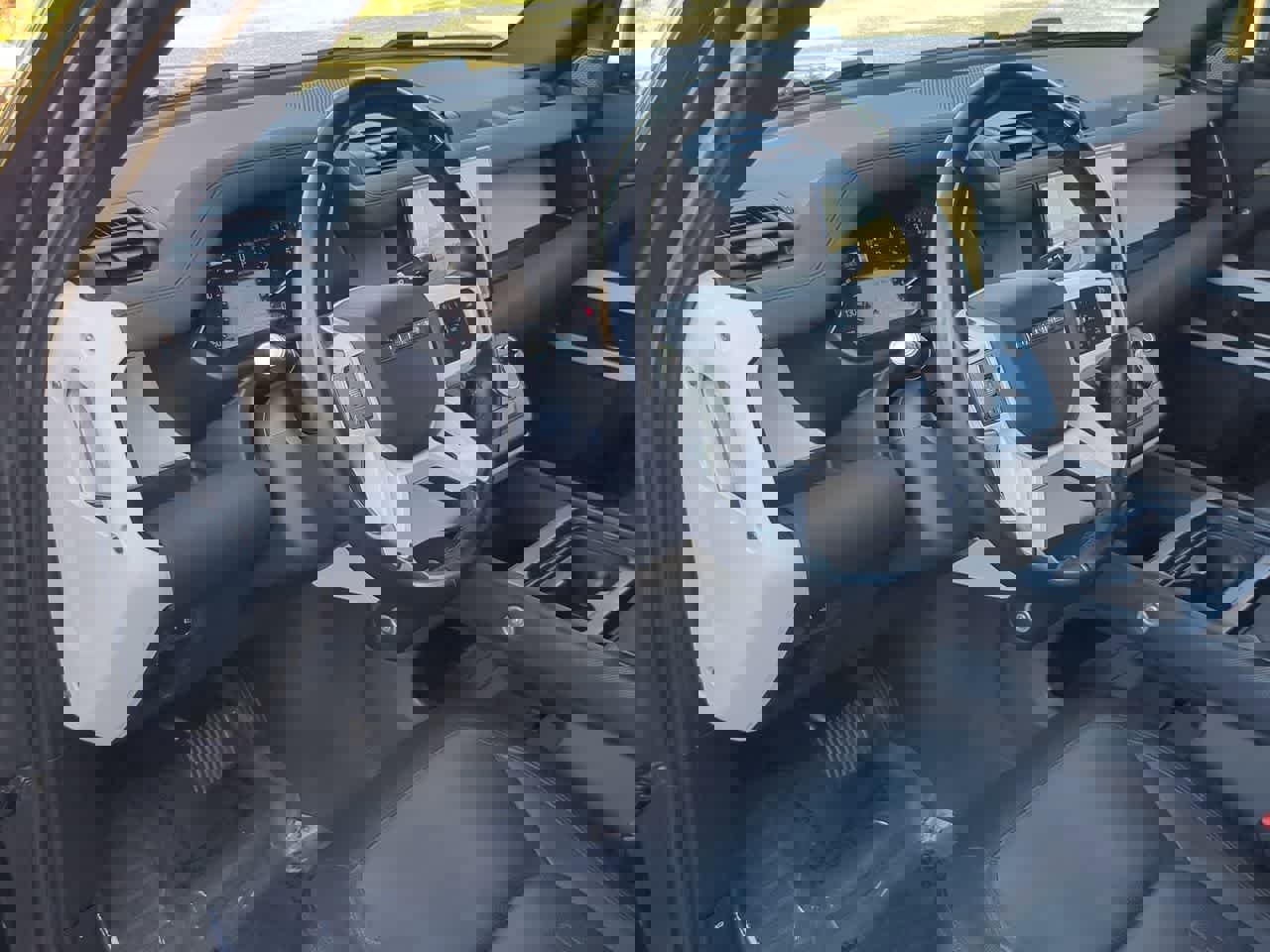 Used 2022 Land Rover Defender 110 X-Dynamic SE image 10