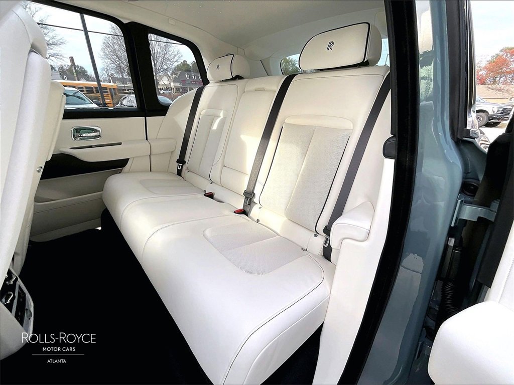 New 2026 Rolls-Royce Cullinan image 10