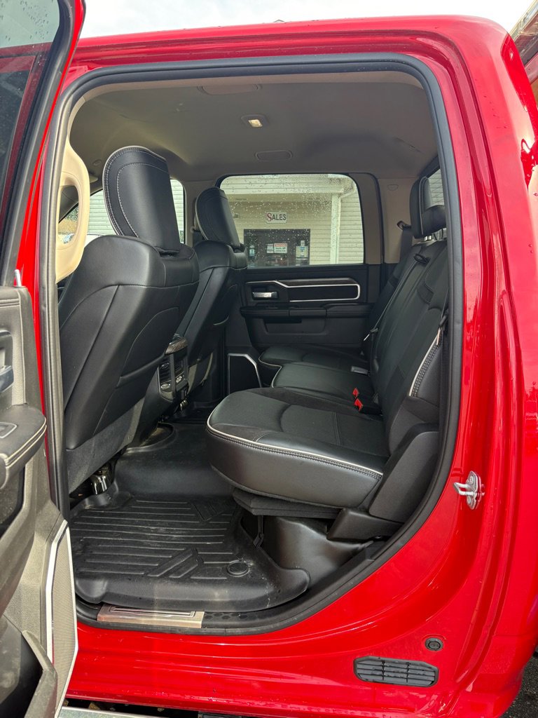 Used 2020 RAM 5500 Laramie AWD/4WD image 13