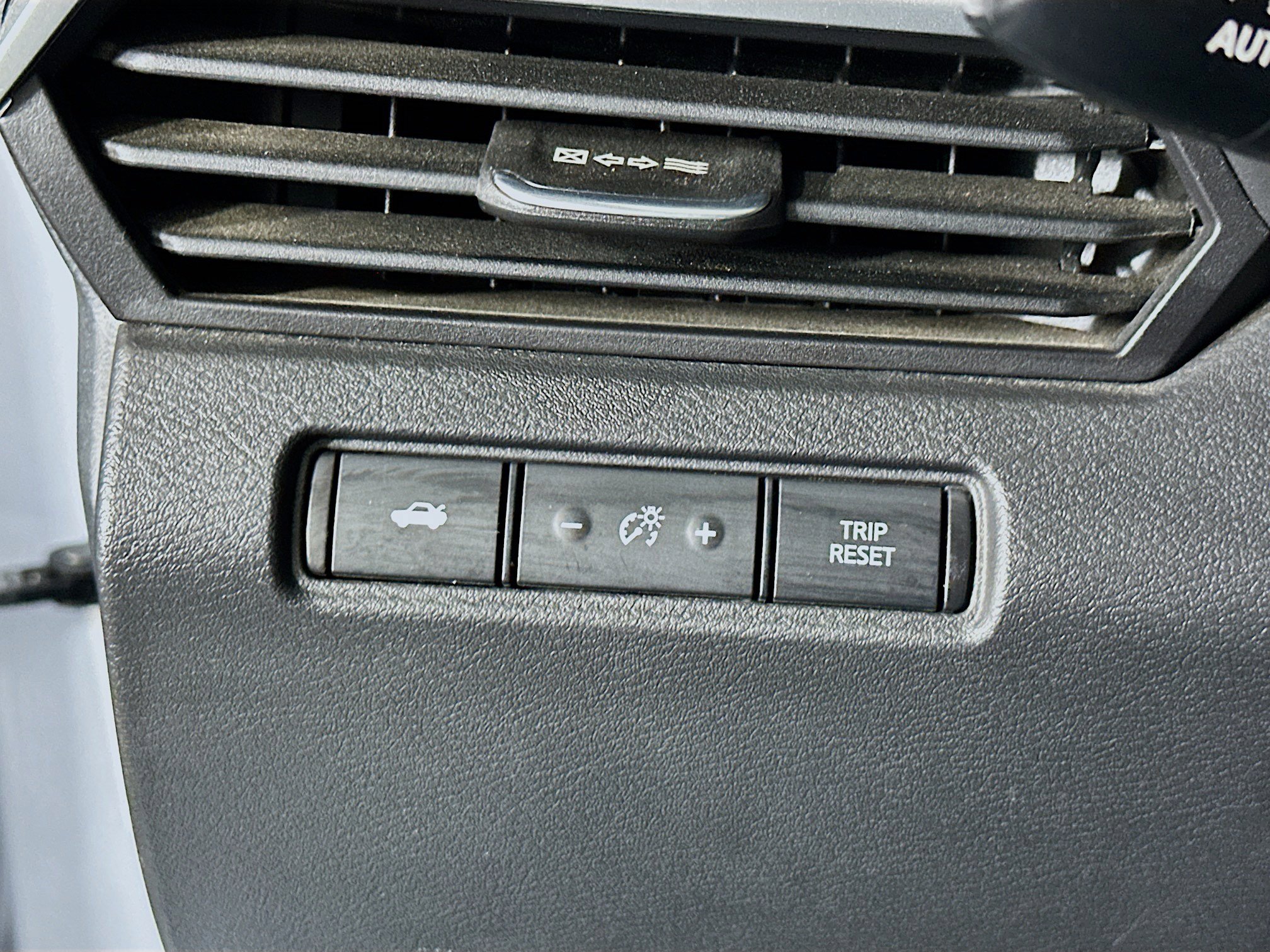 Used 2023 Nissan Altima 2.5 SR image 16