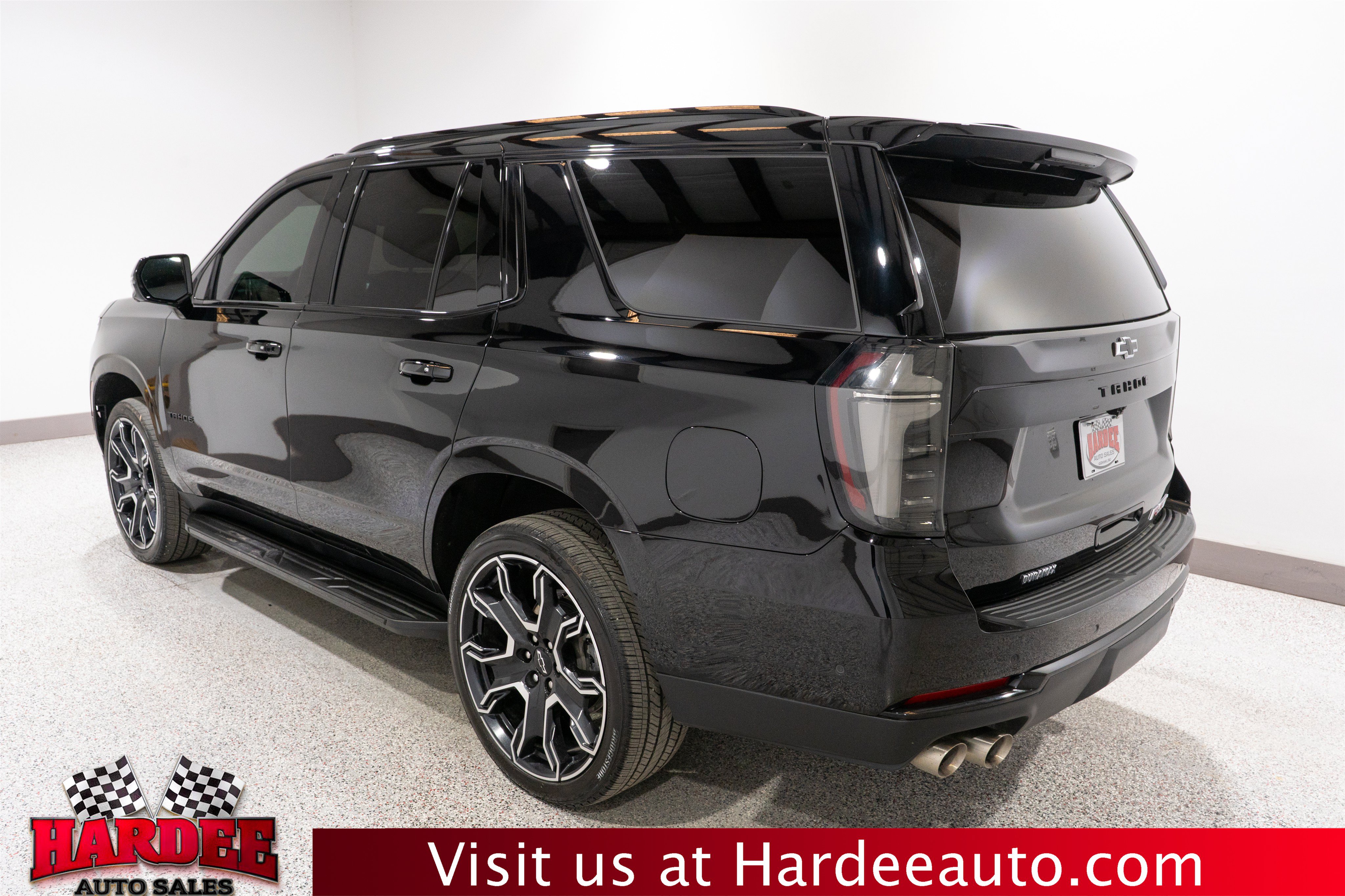 Used 2026 Chevrolet Tahoe RST w/ RST Capability Package AWD/4WD image 3