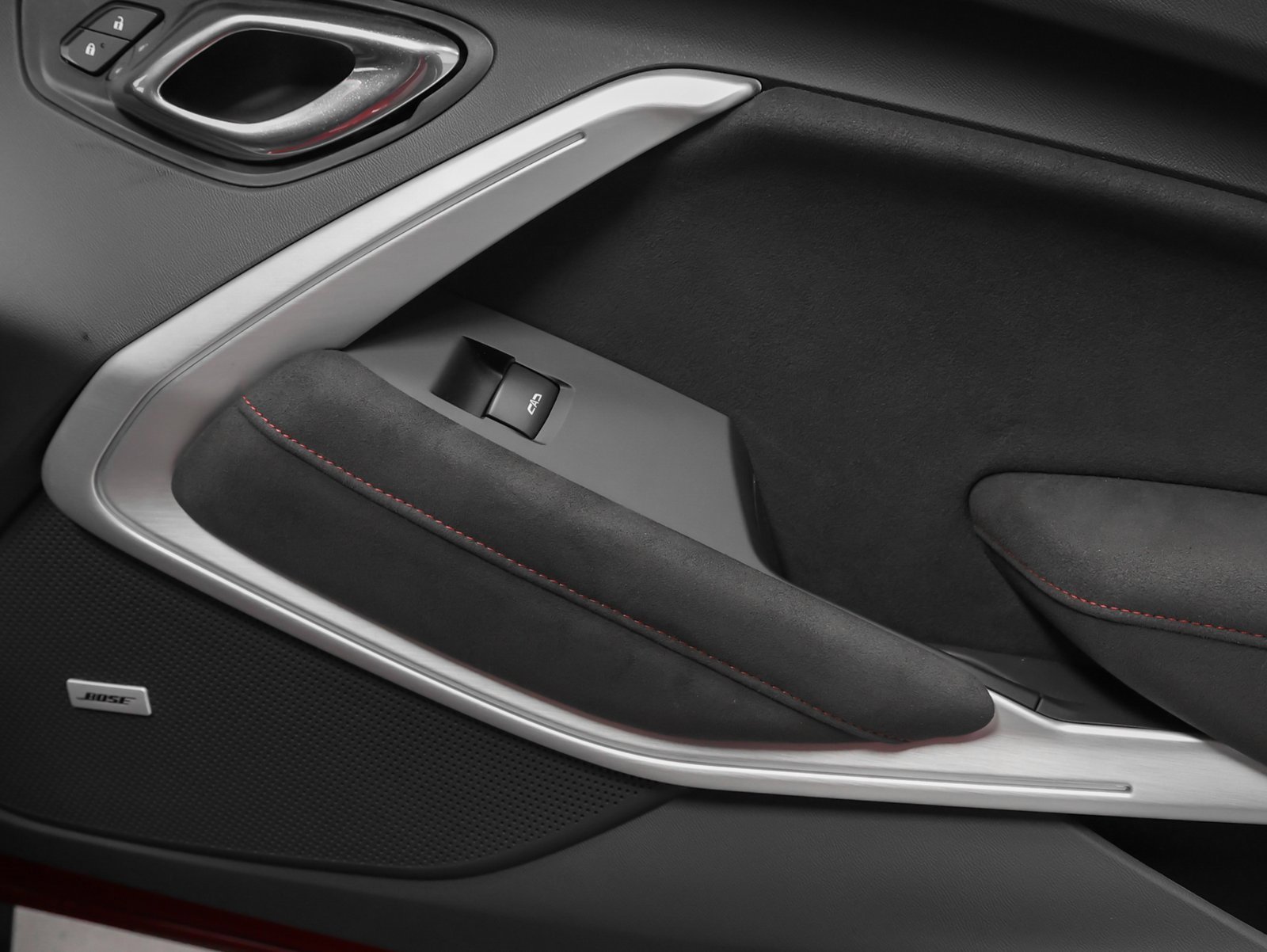 Used 2018 Chevrolet Camaro ZL1 image 38