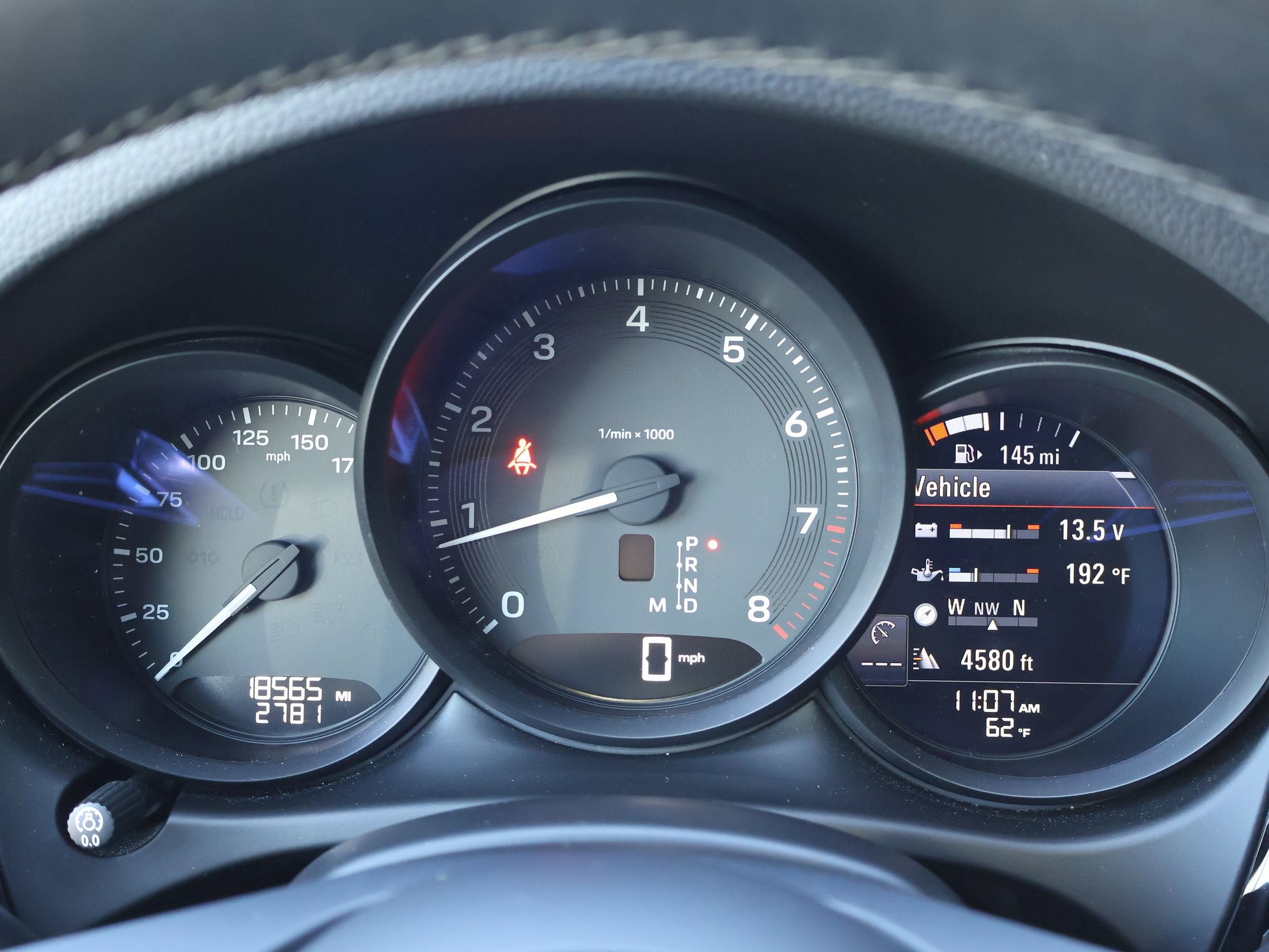 Certified 2024 Porsche Macan AWD/4WD image 20