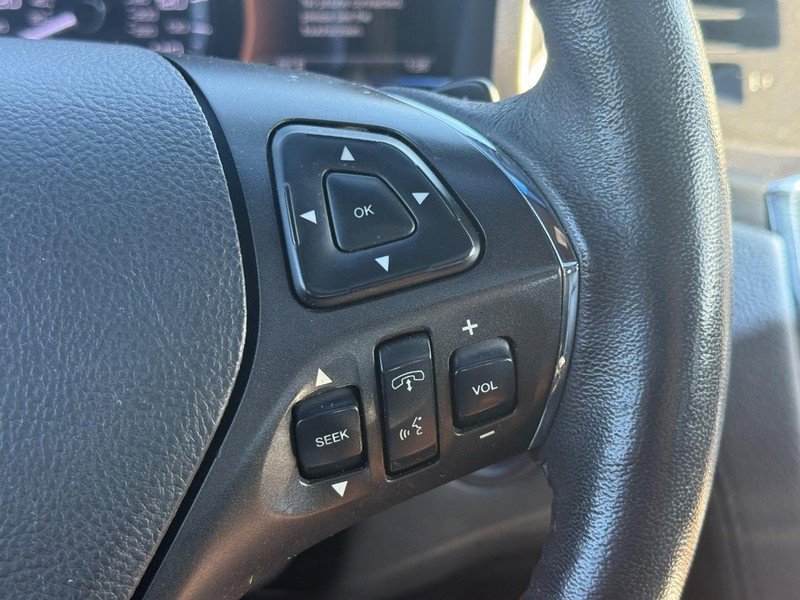 Used 2014 Lincoln MKS 4dr Sdn 3.7L AWD w/ Equipment Group 101A image 15