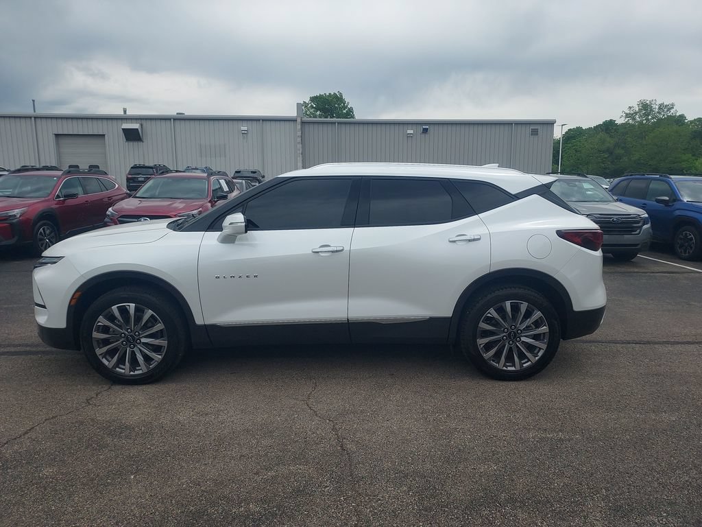 Used 2023 Chevrolet Blazer Premier FWD image 4