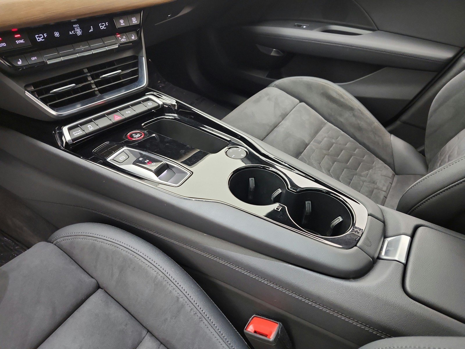 Used 2023 Audi e-tron GT Premium Plus AWD/4WD image 11