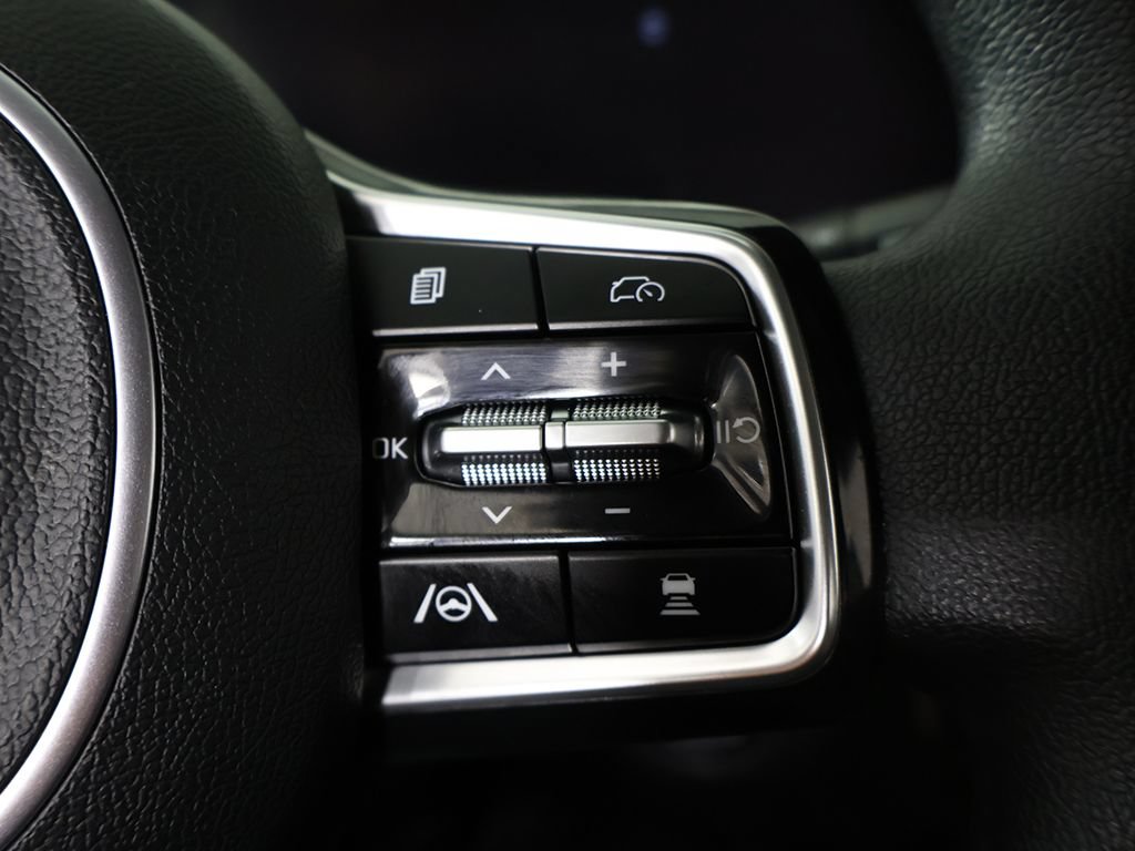 Certified 2024 Kia Sorento LX FWD image 41