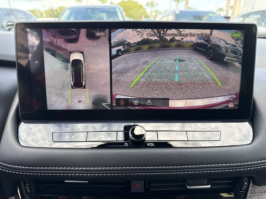 Used 2024 Nissan Rogue Platinum FWD image 31