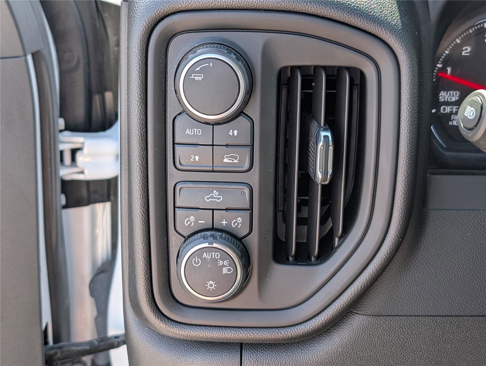 Used 2022 Chevrolet Silverado 1500 Custom w/ Rally Edition image 19