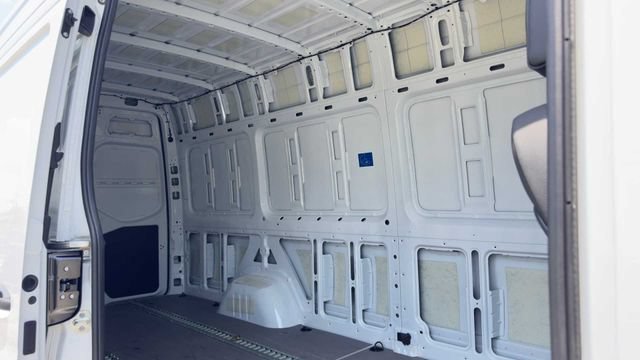 Used 2025 Mercedes-Benz Sprinter 2500 image 18