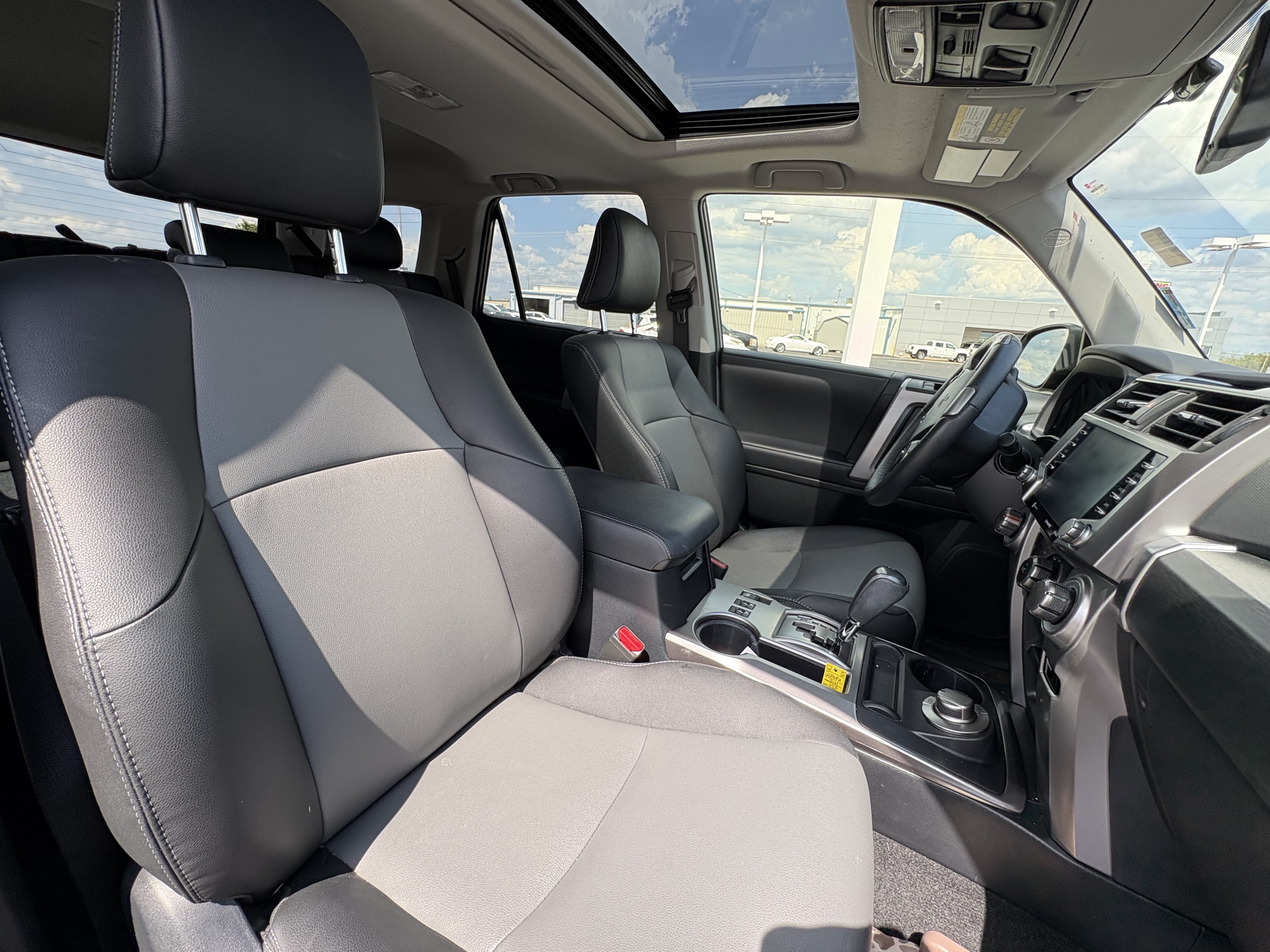 Used 2024 Toyota 4Runner SR5 Premium w/ Moonroof Package AWD/4WD image 18