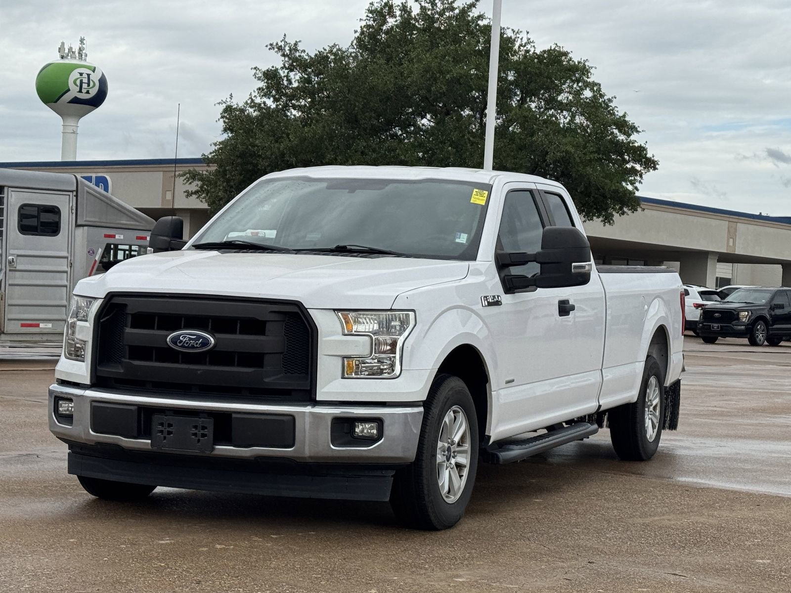 Used 2017 Ford F150 XL w/ Equipment Group 101A Mid RWD image 8
