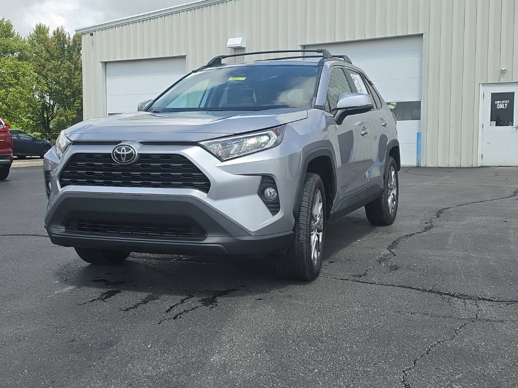 Used 2021 Toyota RAV4 XLE Premium AWD/4WD image 3