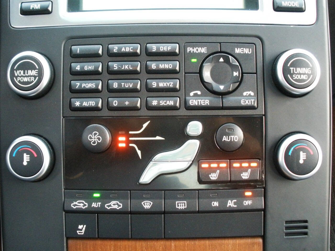 Used 2010 Volvo S80 3.2 image 39