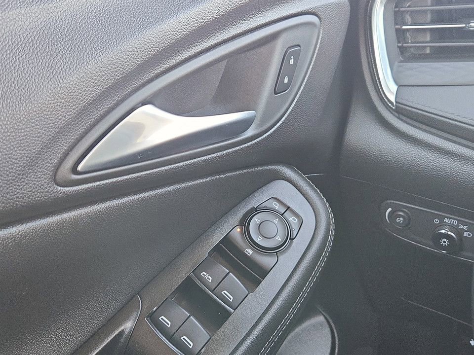 Used 2024 Buick Encore GX Sport Touring image 22