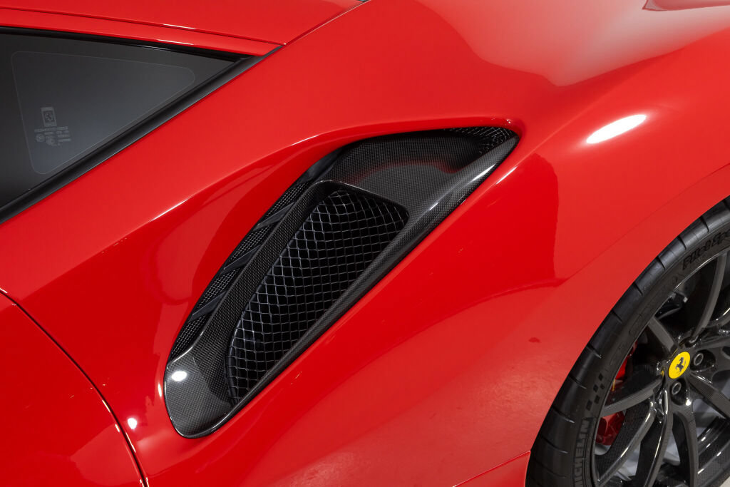Used 2020 Ferrari 488 Pista Coupe RWD image 18